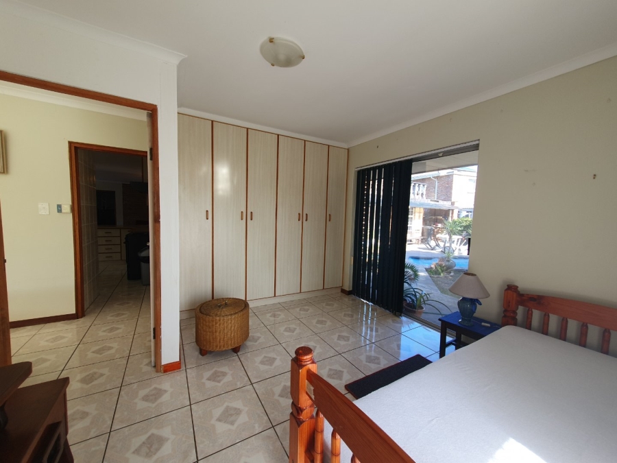 6 Bedroom Property for Sale in Hersham Western Cape